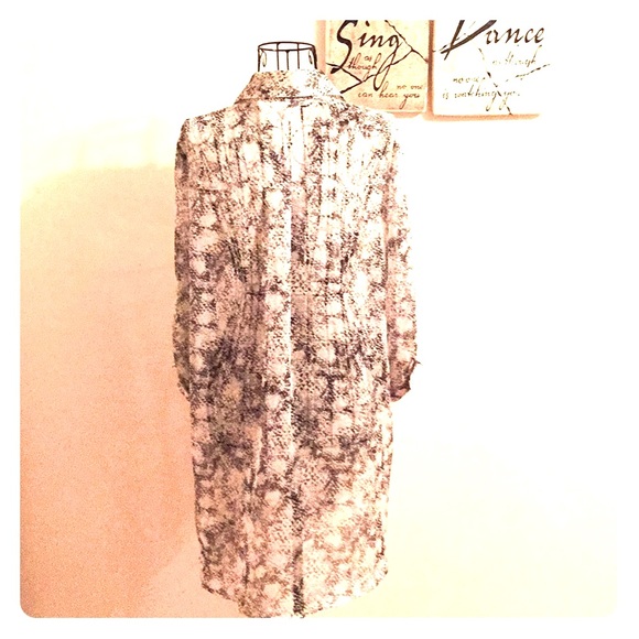 $ ⬇️ Zoa Sheer Black & White Animal Print Tunic - Picture 4 of 7